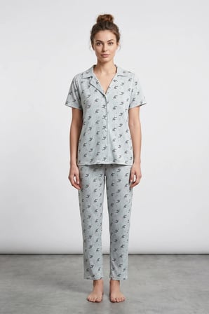 Yaprak Ve Çizgi Desenli Gömlek Yaka Düğmeli Pijama Takımı