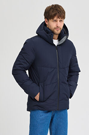 Erkek Kapuşonlu Mont 950