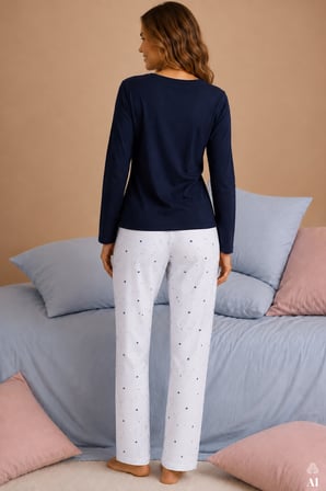 Kadın Pamuklu Lacivert Uzun Kollu Baskılı Yıldız Desenli Etiket Detaylı Pijama Takımı