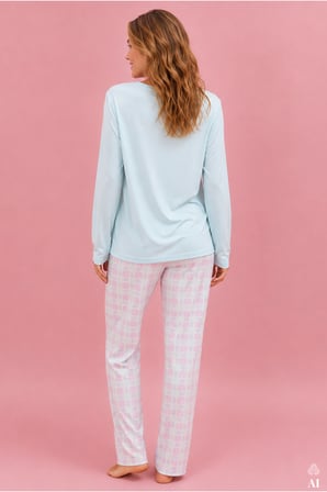 Kadın Pamuklu Uzun Kollu Ekose Desenli Etiket Detaylı Rahat Pijama Takımı