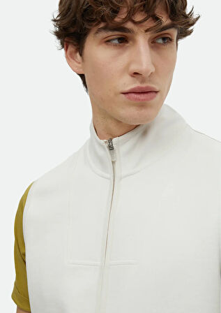 Ekru Regular Fit Dik Yaka Spor Örme Spor Yelek