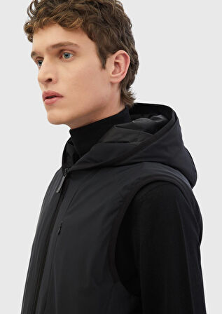 Siyah Regular Fit Kapüşonlu Casual Dokuma Spor Yelek