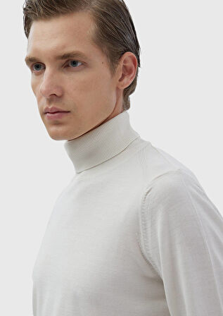 Ekru Tam Balıkçı Yaka Düz Örgü Yün Karışımlı Triko Kazak