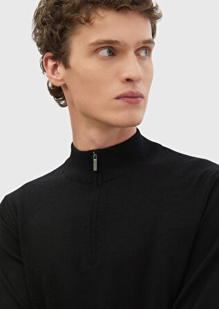Siyah Yarım Balıkçı Yaka Düz Örgü %100 Yün Triko Kazak