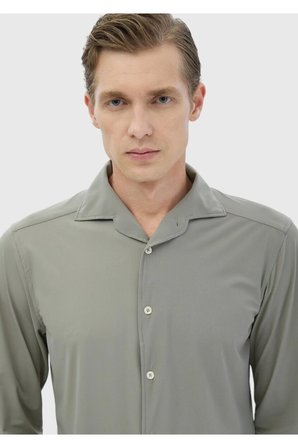 Açık Yeşil Düz Casual Fit Casual Gömlek