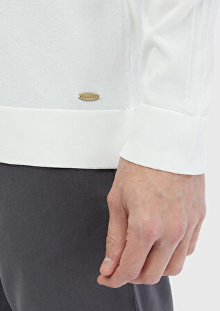 Ekru Bisiklet Yaka Jakarlı Triko Kazak