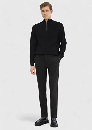 Siyah Yarım Balıkçı Yaka Jakarlı Triko Kazak