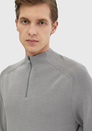 Gri Yarım Balıkçı Yaka Jakarlı Triko Kazak