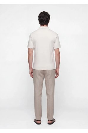 Taş Düz Polo Yaka T-Shirt