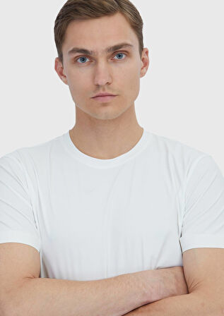 Beyaz Düz Bisiklet Yaka T-Shirt