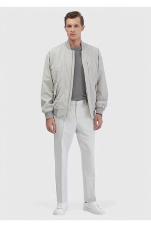 Açık Gri Regular Fit Dik Yaka Casual Dokuma Mont