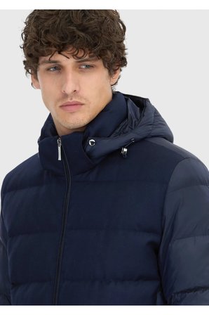 Lacivert Regular Fit Kapüşonlu Casual Dokuma Mont