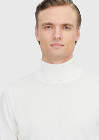 Ekru Tam Balıkçı Yaka Düz Örgü Yün Karışımlı Triko Kazak