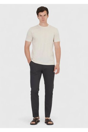 Bej Düz Bisiklet Yaka %100 Pamuk T-Shirt