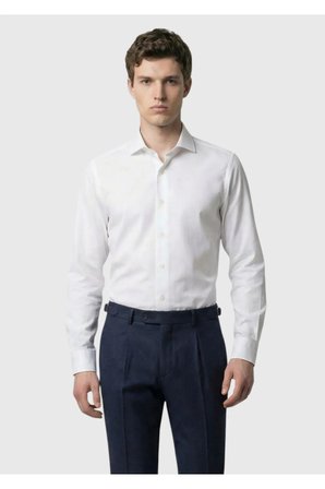 Beyaz Düz Casual Fit Dokuma Casual %100 Pamuk Gömlek