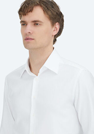 Beyaz Desenli Regular Fit Dokuma Klasik %100 Pamuk Gömlek