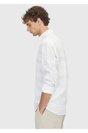 Beyaz Düz Regular Fit Uzun Dokuma Casual %100 Keten Gömlek
