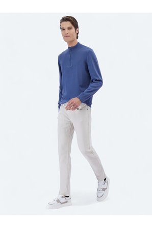 Gri Dokuma Slim Fit Casual Pamuk Karışımlı Pantolon