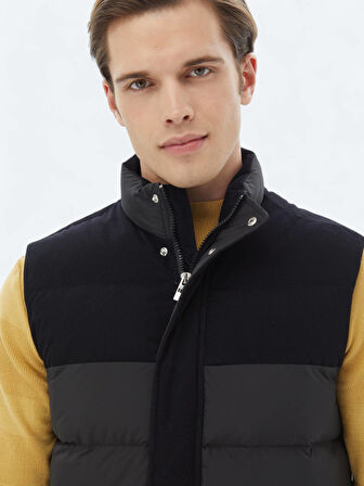 Siyah Regular Fit Dik Yaka Casual Dokuma Spor Yelek