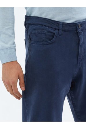 İndigo Dokuma Carrot Fit Casual Pamuk Karışımlı Pantolon