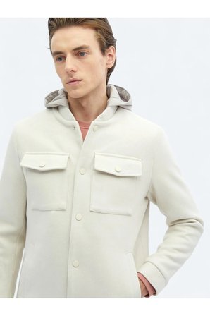 Açık Bej Regular Fit Kapüşonlu Casual Dokuma Mont
