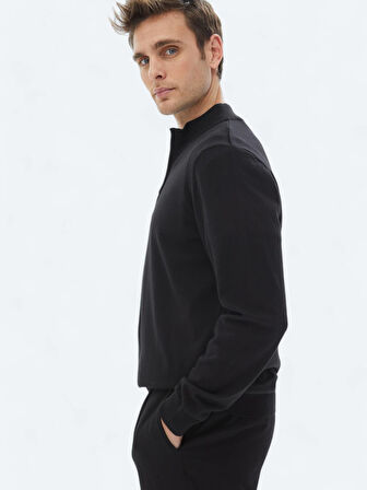 Siyah Yarım Balıkçı Yaka Desenli Pamuk Karışımlı Triko Kazak