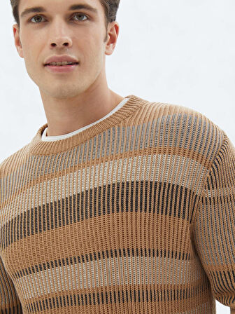 Deve Tüyü Bisiklet Yaka Desenli Pamuk Karışımlı Triko Kazak