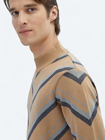 Deve Tüyü Yarım Balıkçı Yaka Desenli Pamuk Karışımlı Triko Kazak