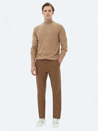 Deve Tüyü Yarım Balıkçı Yaka Jakarlı Yün Karışımlı Triko Kazak