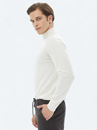 Ekru Yarım Balıkçı Yaka Düz Örgü Yün Karışımlı Triko Kazak