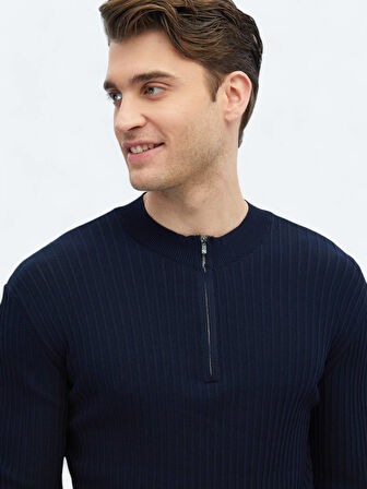 Lacivert Yarım Balıkçı Yaka Desenli Triko Kazak