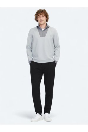 Gri Kapüşonlu Sweatshırt