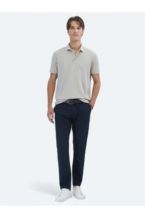 Bej Jakarlı Polo Yaka T-Shirt