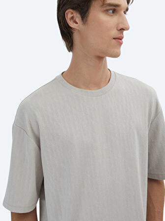 Bej Desenli Bisiklet Yaka T-Shirt