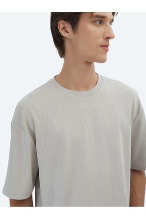 Bej Desenli Bisiklet Yaka T-Shirt