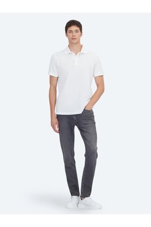 Beyaz Düz Polo Yaka %100 Pamuk T-Shirt