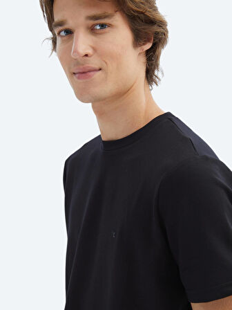 Siyah Düz Bisiklet Yaka T-Shirt