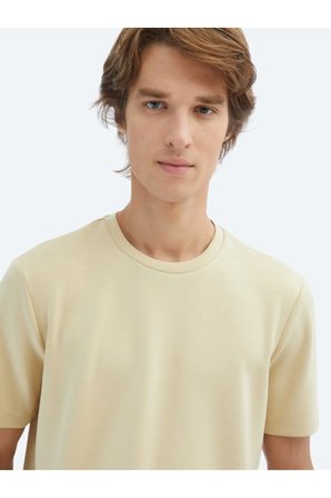 Açık Sarı Düz Bisiklet Yaka T-Shirt