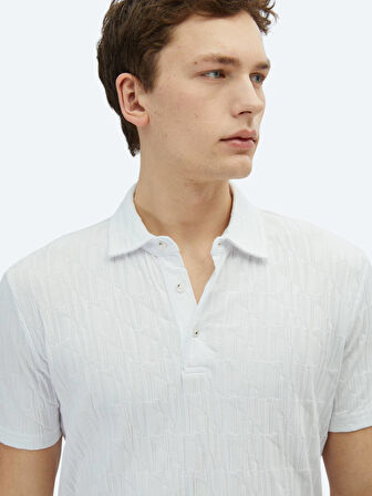 Beyaz Desenli Polo Yaka %100 Pamuk T-Shirt