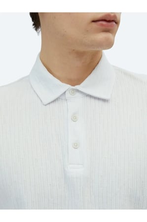 Beyaz Desenli Polo Yaka Pamuk Karışımlı T-Shirt