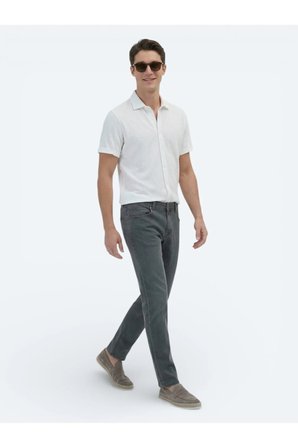 Kip Erkek Desenli Regular Fit Casual %100 Pamuk Gömlek GM-5873 Beyaz
