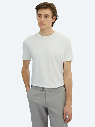 Beyaz Bisiklet Yaka Pamuk Karışımlı T-Shirt