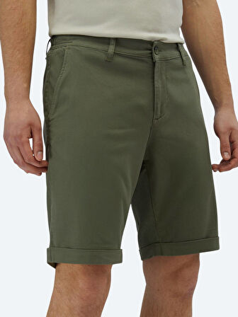 Haki Düz Dokuma Slim Fit Casual Pamuk Karışımlı Bermuda