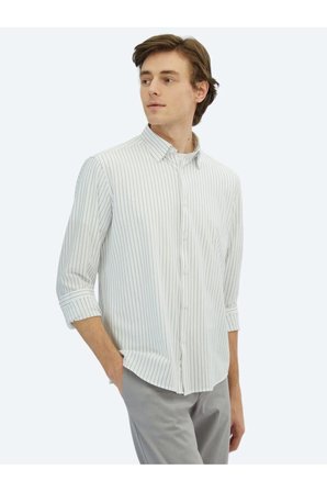 Siyah Çizgili Regular Fit Casual Pamuk Karışımlı Gömlek