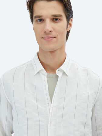Beyaz Çizgili Regular Fit Dokuma Klasik Gömlek