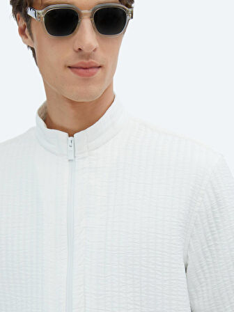 Beyaz Regular Fit Casual Dokuma Mont