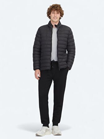 Siyah Regular Fit Dik Yaka Casual Dokuma Mont