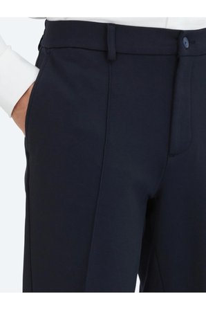 Lacivert Dokuma Jogging Fit Casual Pamuk Karışımlı Pantolon