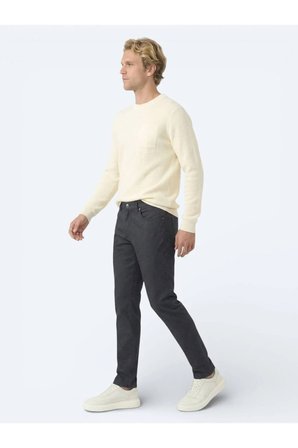Siyah Dokuma Regular Fit Casual Pamuk Karışımlı Pantolon