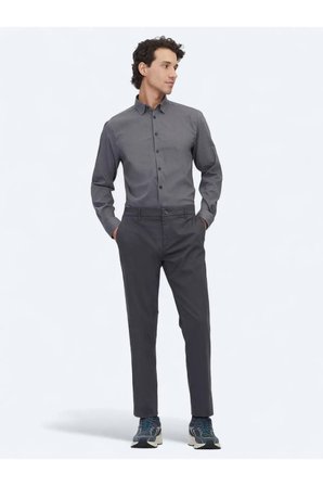 Gri Düz Dokuma Regular Fit Casual Pamuk Karışımlı Pantolon